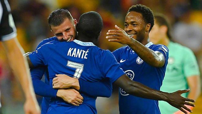 王伟：亚泰中期想引进更好的球员，但这些球员不愿冒巨大风险