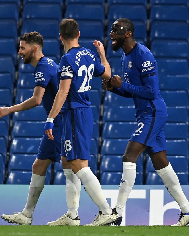 澳超半场：克莱因远射中柱，阿德莱德联暂0-0布里斯班狮吼